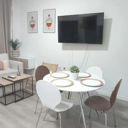 Picasso Downtown Apartment *